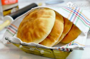 Leia mais sobre o artigo pão pita caseiro