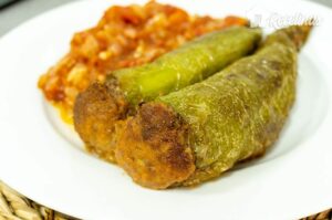 Leia mais sobre o artigo Pimentos fritos recheados com carne