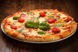 Leia mais sobre o artigo Pizza de manjericão e tomate cereja