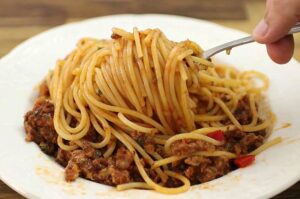 Leia mais sobre o artigo Espaguete com molho de carne