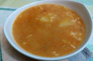 Leia mais sobre o artigo Sopa de arroz com batatas