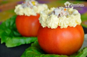 Leia mais sobre o artigo tomate recheado com atum